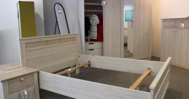 Hochwertige Schlafzimmer – Schwebetürenschränke – Betten – Kommoden Hochwertige Schlafzimmer – Schwebetürenschränke – Betten – Kommoden